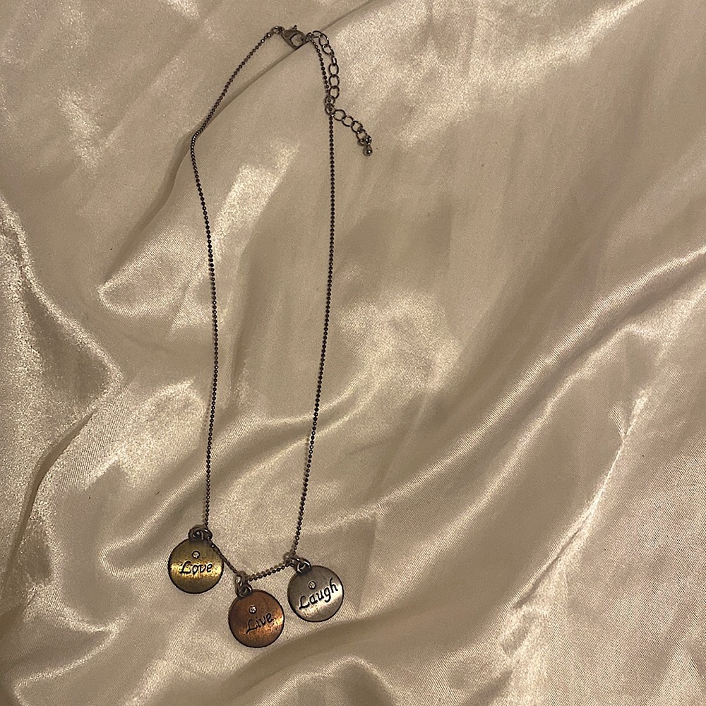 Silver love live laugh necklace (lightly tarnished)